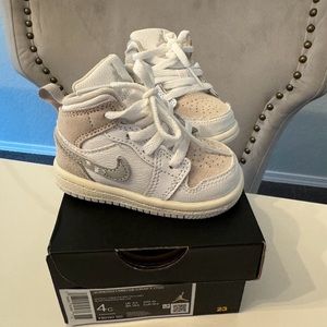 Nike Jordan 1 Mid SE craft (TD) size 4C